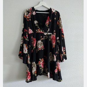 OLIVACEOUS Floral V Neck Casual Dress Size M